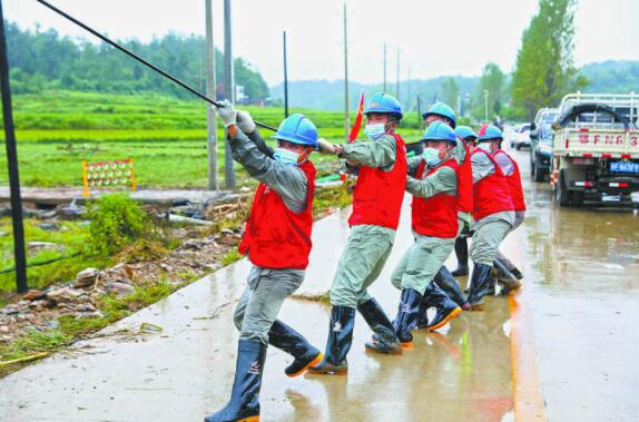 湖北受极端强降雨影响停电的客户全部恢复供电