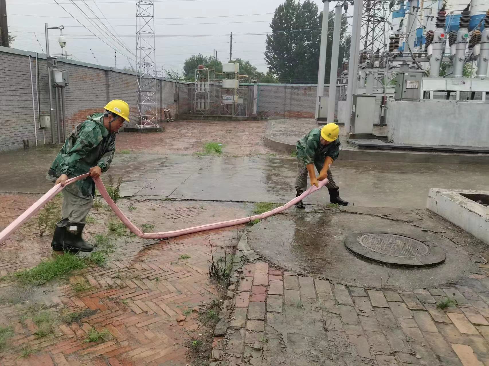 京津冀地区迎来极端强降雨，国网冀北电力近7000人迎战