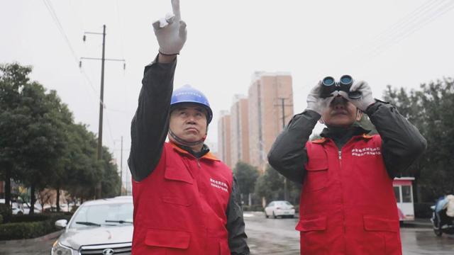 国网淮滨县供电公司应对寒潮天气做好电力保供