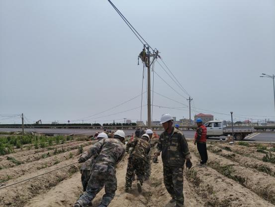 囯网漳浦县供电公司开展线路综合检修 “电亮”农村致富路