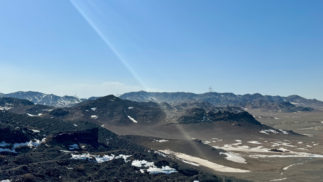 新疆木垒百万千瓦级山地风电场建设持续升温