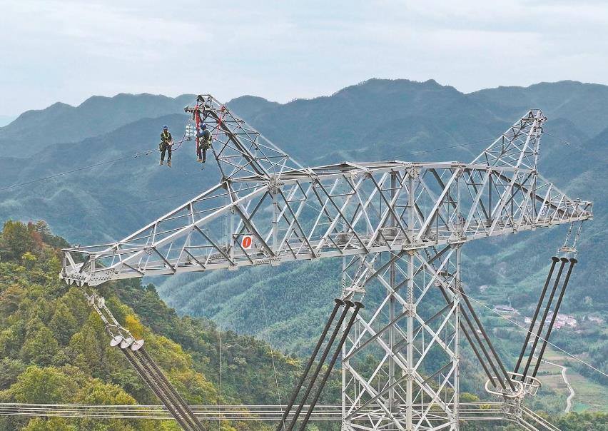 ±800千伏灵绍线安徽宣城段实施地线绝缘化改造