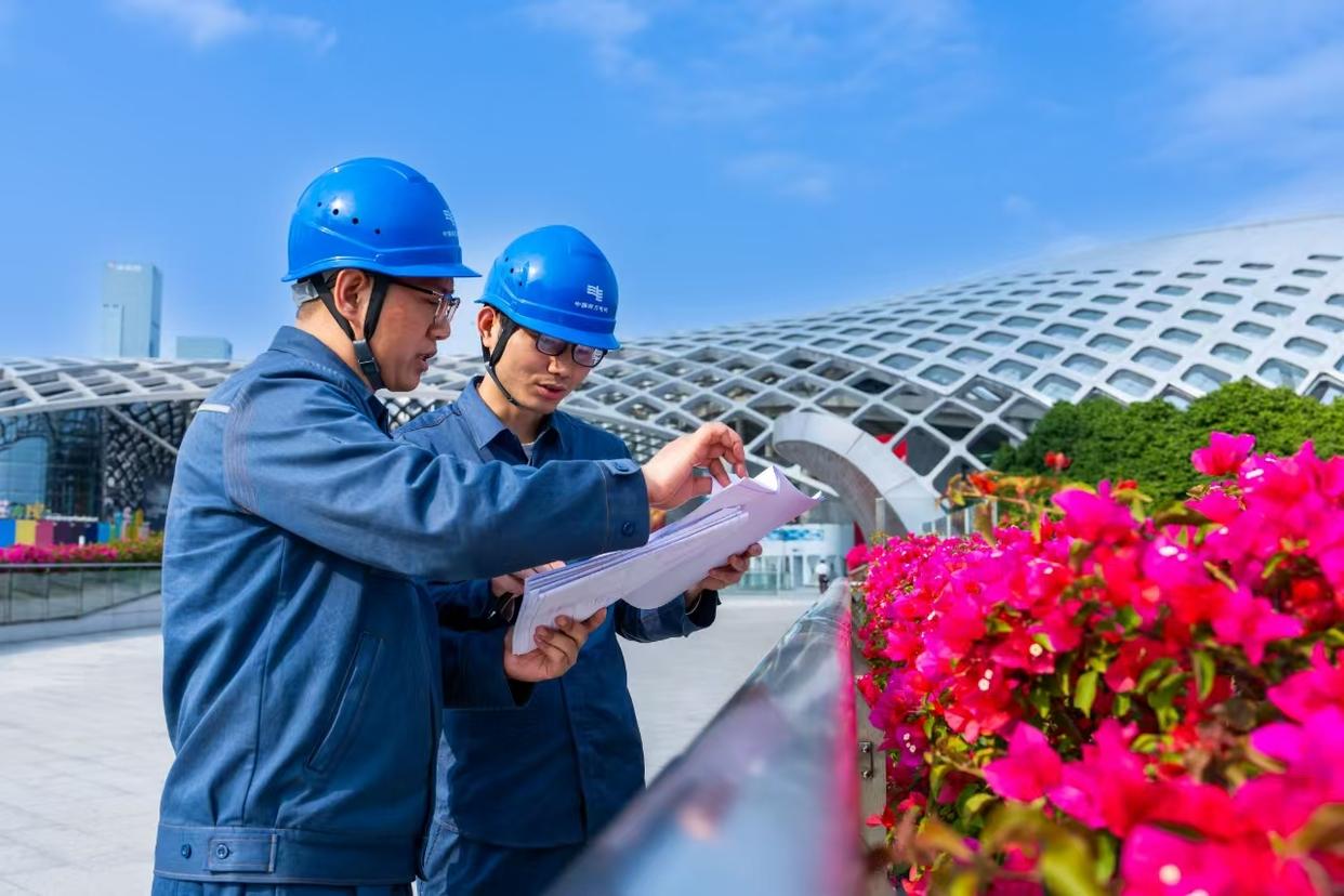 深圳供电局全力为首个跨境马拉松测试赛“充电”