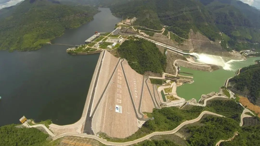 澜沧江水风光一体化清洁能源基地 提速绿色发展步伐